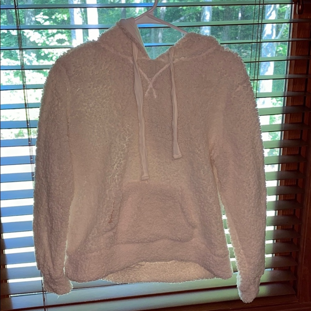 white sherpa